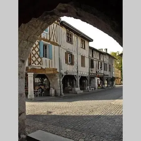 Chalé Avec Piscine Partagee A Eymet