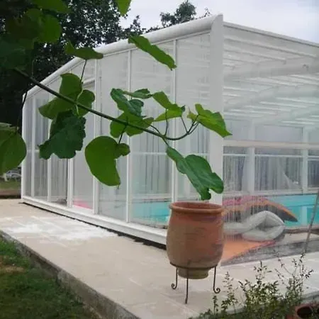 Avec Piscine Partagee A Chalet Eymet