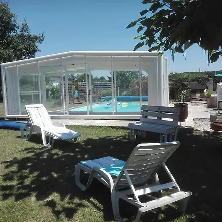 Avec Piscine Partagee A Eymet