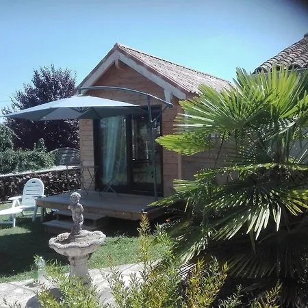 Avec Piscine Partagee A Eymet